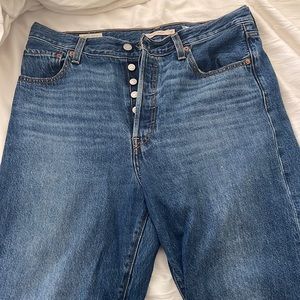 Levi’s Ribcage Straight Jeans - Dark Wash